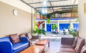 Urbanview Hotel Minongga Pondok Labu